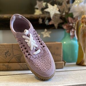Free People Wimberly Woven Sneakers ✨ Dusty Lavender Suede Size 10 | boho